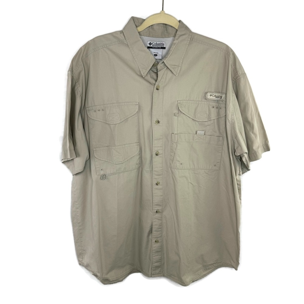 Columbia PFG Khaki Short Sleeve Button Down Fishing at its Best Large